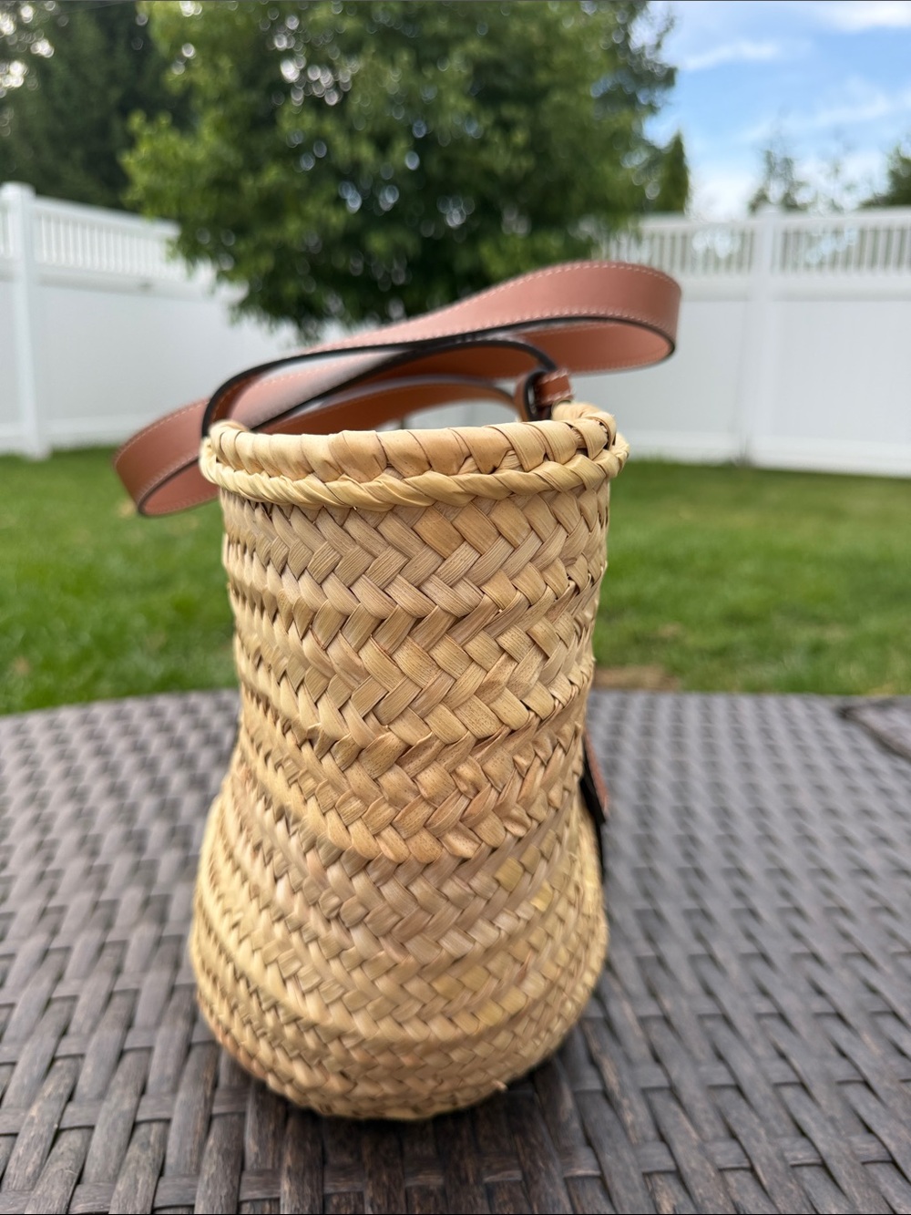 NWOT Loewe Medium Basket Bag - Picture 8 of 11